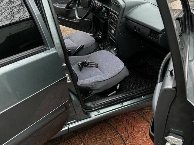 Зеленый ВАЗ 2115 Самара, объемом двигателя 1.6 л и пробегом 140 тыс. км за 3200 $, фото 6 на Automoto.ua