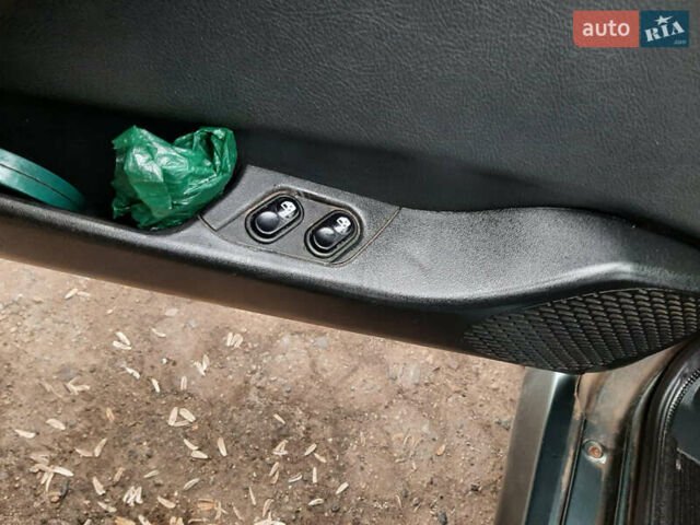 Зелений ВАЗ 2115 Самара, об'ємом двигуна 1.6 л та пробігом 250 тис. км за 2400 $, фото 16 на Automoto.ua