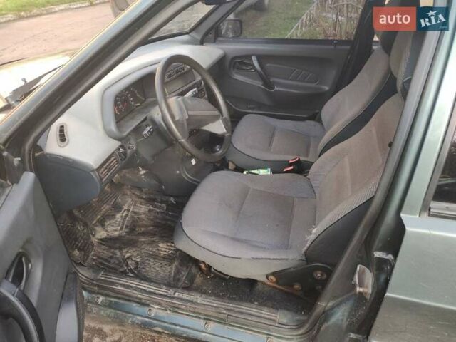 Зелений ВАЗ 2115 Самара, об'ємом двигуна 1.6 л та пробігом 150 тис. км за 1500 $, фото 6 на Automoto.ua