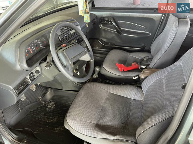 Зеленый ВАЗ 2115 Самара, объемом двигателя 1.6 л и пробегом 140 тыс. км за 730 $, фото 6 на Automoto.ua