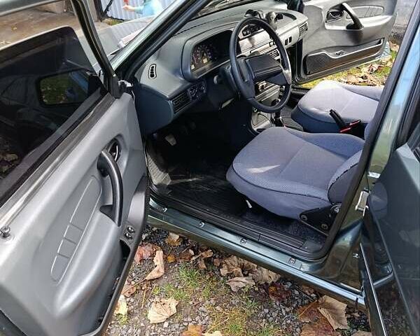 Зеленый ВАЗ 2115 Самара, объемом двигателя 1.6 л и пробегом 147 тыс. км за 2800 $, фото 5 на Automoto.ua