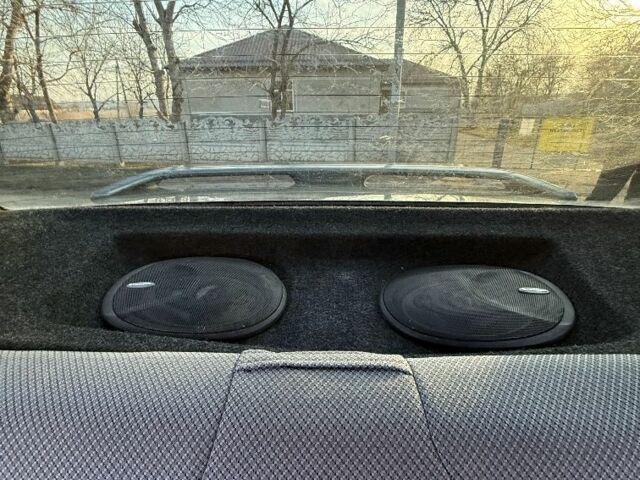 Зелений ВАЗ 2115 Самара, об'ємом двигуна 1.6 л та пробігом 170 тис. км за 2505 $, фото 12 на Automoto.ua