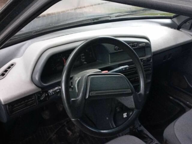 Зеленый ВАЗ 2115 Самара, объемом двигателя 1.6 л и пробегом 200 тыс. км за 1500 $, фото 4 на Automoto.ua