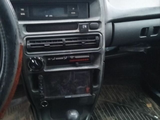 Зеленый ВАЗ 2115 Самара, объемом двигателя 0 л и пробегом 222 тыс. км за 714 $, фото 6 на Automoto.ua