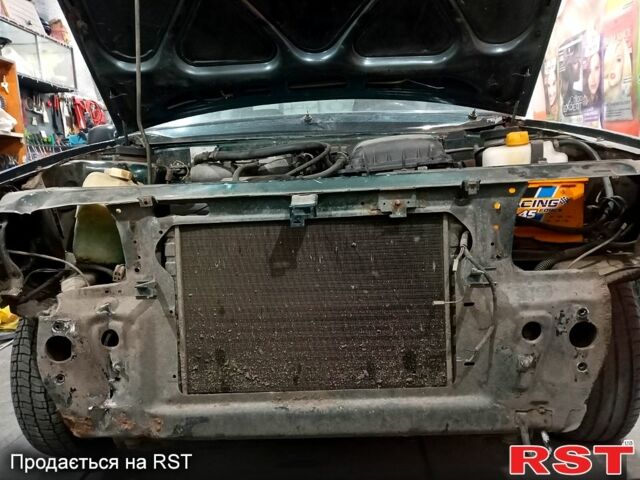 Зеленый ВАЗ 2115 Самара, объемом двигателя 1.6 л и пробегом 210 тыс. км за 500 $, фото 7 на Automoto.ua