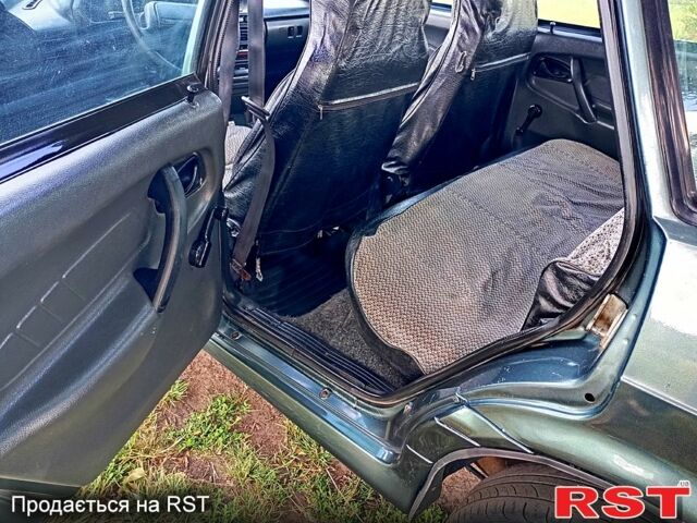 Зеленый ВАЗ 2115 Самара, объемом двигателя 1.6 л и пробегом 230 тыс. км за 2100 $, фото 6 на Automoto.ua