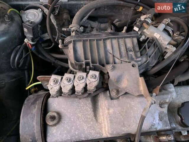 Зелений ВАЗ 2115 Самара, об'ємом двигуна 1.6 л та пробігом 92 тис. км за 3150 $, фото 28 на Automoto.ua