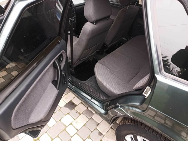 Зелений ВАЗ 2115 Самара, об'ємом двигуна 1.6 л та пробігом 47 тис. км за 3200 $, фото 5 на Automoto.ua