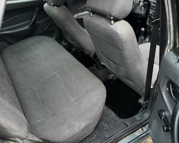 Зеленый ВАЗ 2115 Самара, объемом двигателя 1.6 л и пробегом 250 тыс. км за 1699 $, фото 16 на Automoto.ua