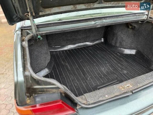 Зеленый ВАЗ 2115 Самара, объемом двигателя 1.6 л и пробегом 250 тыс. км за 1699 $, фото 18 на Automoto.ua