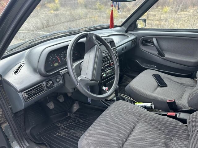 Зеленый ВАЗ 2115 Самара, объемом двигателя 1.6 л и пробегом 140 тыс. км за 2600 $, фото 3 на Automoto.ua