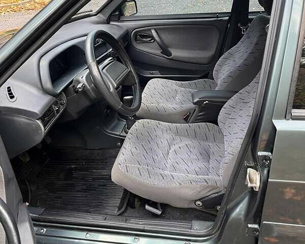 ВАЗ 2115 Самара 2011 у Славуте на Automoto.ua Зелений ВАЗ 2115 Самара, об'ємом двигуна 1.6 л та пробігом 152 тис. км за 2600 $, фото 15 на Automoto.ua
