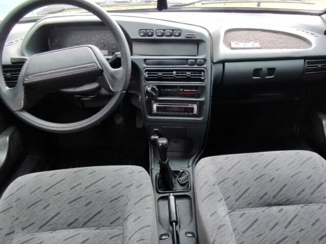 Зеленый ВАЗ 2115 Самара, объемом двигателя 1.6 л и пробегом 245 тыс. км за 2450 $, фото 15 на Automoto.ua