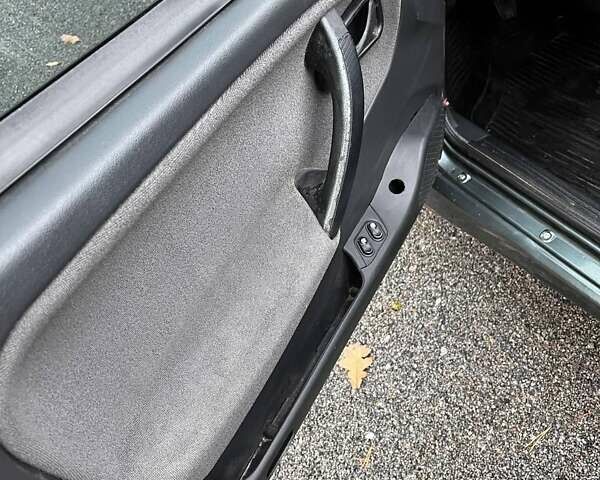 ВАЗ 2115 Самара 2011 у Славуте на Automoto.ua Зелений ВАЗ 2115 Самара, об'ємом двигуна 1.6 л та пробігом 152 тис. км за 2600 $, фото 17 на Automoto.ua