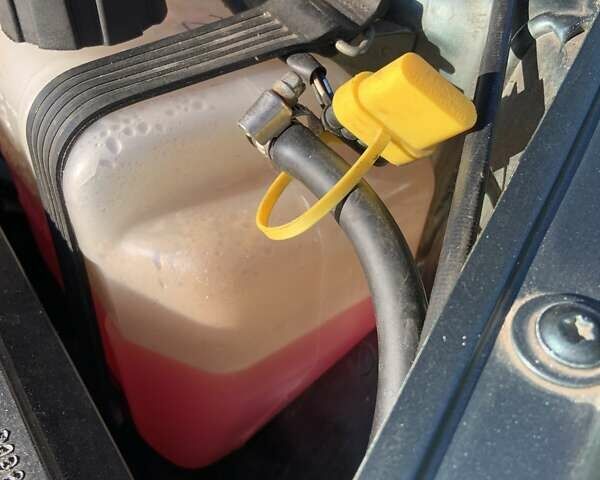 Зеленый ВАЗ 2115 Самара, объемом двигателя 1.6 л и пробегом 53 тыс. км за 3200 $, фото 25 на Automoto.ua