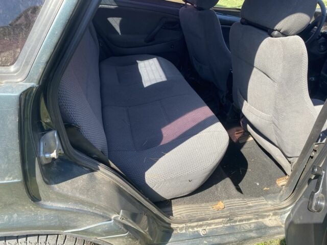 Зеленый ВАЗ 2115 Самара, объемом двигателя 0 л и пробегом 160 тыс. км за 1000 $, фото 4 на Automoto.ua