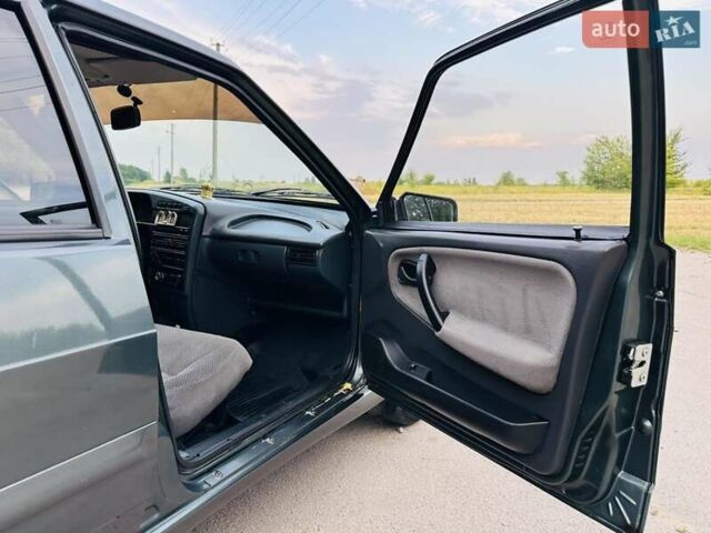 Зелений ВАЗ 2115 Самара, об'ємом двигуна 1.6 л та пробігом 117 тис. км за 2700 $, фото 5 на Automoto.ua