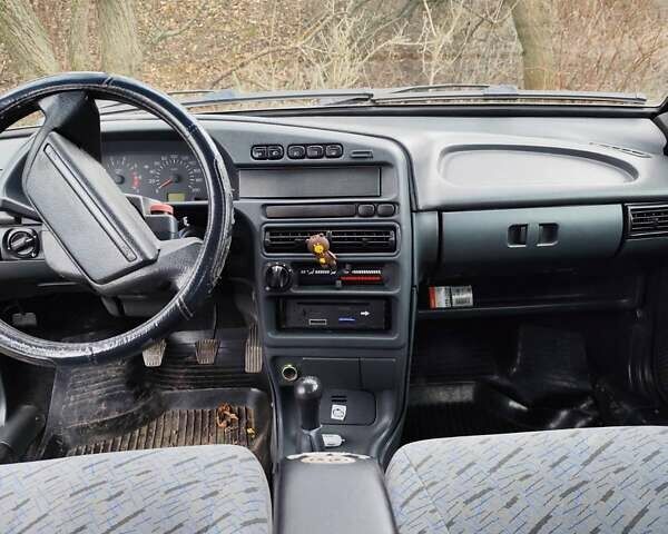 Зеленый ВАЗ 2115 Самара, объемом двигателя 1.6 л и пробегом 108 тыс. км за 2400 $, фото 7 на Automoto.ua