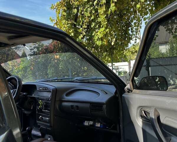 Зеленый ВАЗ 2115 Самара, объемом двигателя 0 л и пробегом 101 тыс. км за 3100 $, фото 8 на Automoto.ua