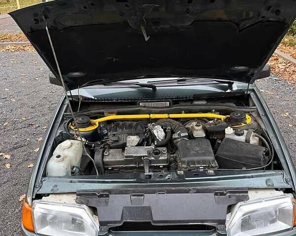 ВАЗ 2115 Самара 2011 у Славуте на Automoto.ua Зелений ВАЗ 2115 Самара, об'ємом двигуна 1.6 л та пробігом 152 тис. км за 2600 $, фото 12 на Automoto.ua