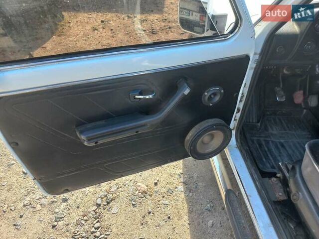 Білий ВАЗ 2121 Нива, об'ємом двигуна 1.6 л та пробігом 150 тис. км за 2800 $, фото 11 на Automoto.ua