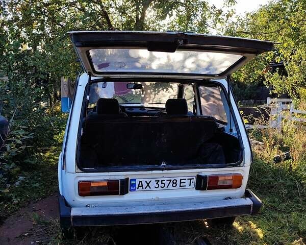 Белый ВАЗ 2121 Нива, объемом двигателя 1.57 л и пробегом 45 тыс. км за 1800 $, фото 1 на Automoto.ua