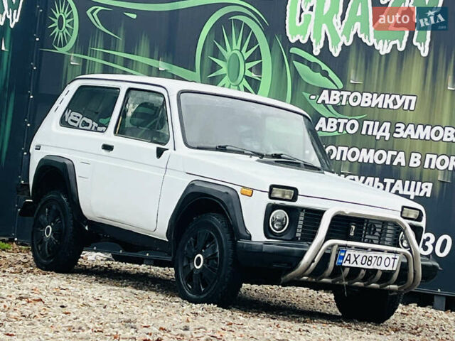 Білий ВАЗ 2121 Нива, об'ємом двигуна 1.7 л та пробігом 170 тис. км за 2300 $, фото 4 на Automoto.ua