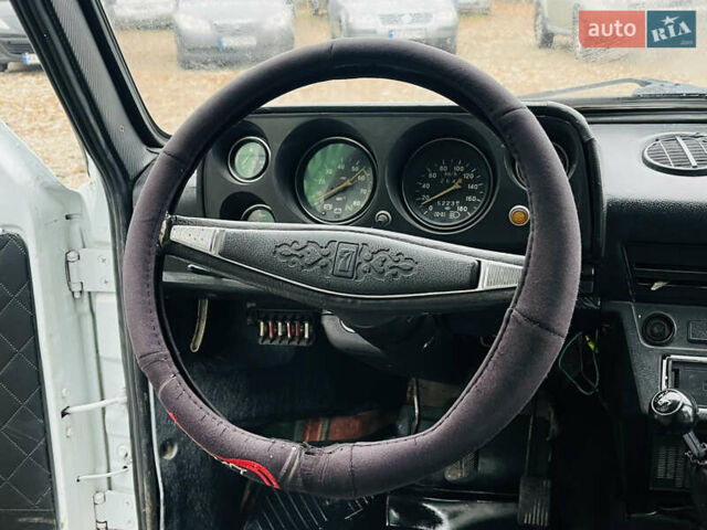 Білий ВАЗ 2121 Нива, об'ємом двигуна 1.7 л та пробігом 170 тис. км за 2300 $, фото 13 на Automoto.ua