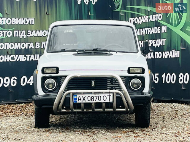 Білий ВАЗ 2121 Нива, об'ємом двигуна 1.7 л та пробігом 170 тис. км за 2300 $, фото 3 на Automoto.ua