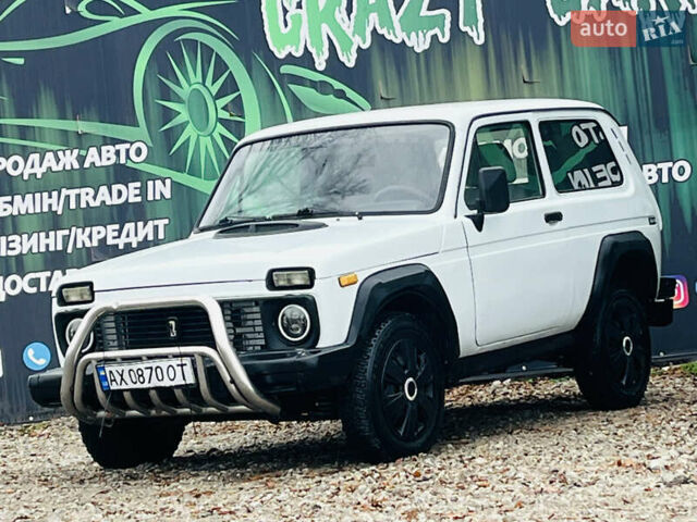 Білий ВАЗ 2121 Нива, об'ємом двигуна 1.7 л та пробігом 170 тис. км за 2300 $, фото 2 на Automoto.ua