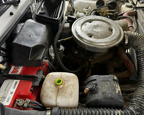 Белый ВАЗ 2121 Нива, объемом двигателя 1.6 л и пробегом 185 тыс. км за 3700 $, фото 8 на Automoto.ua