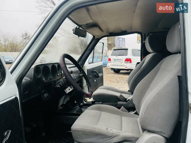 Білий ВАЗ 2121 Нива, об'ємом двигуна 1.7 л та пробігом 170 тис. км за 2300 $, фото 8 на Automoto.ua