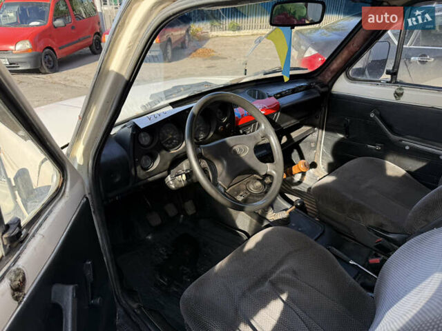 Білий ВАЗ 2121 Нива, об'ємом двигуна 1.59 л та пробігом 100 тис. км за 1350 $, фото 5 на Automoto.ua