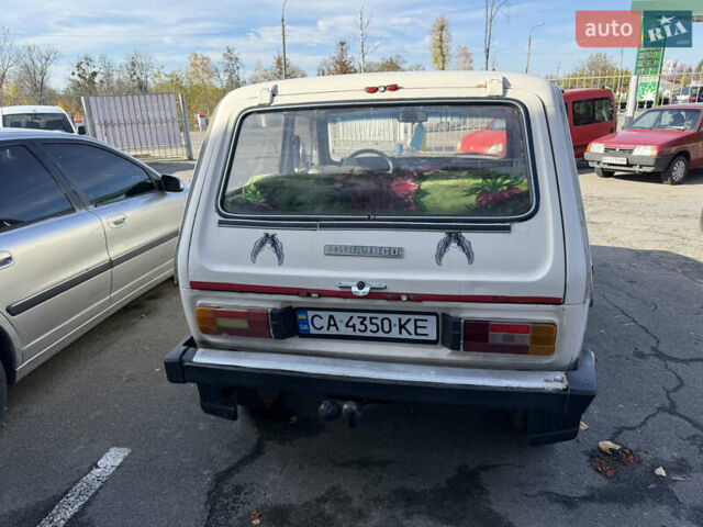 Білий ВАЗ 2121 Нива, об'ємом двигуна 1.59 л та пробігом 100 тис. км за 1350 $, фото 3 на Automoto.ua
