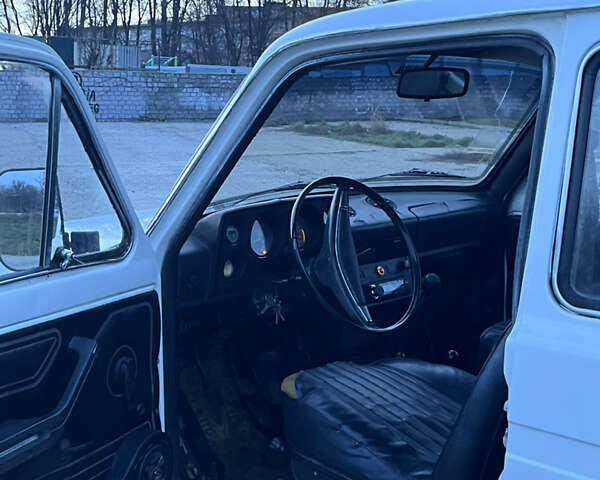 Белый ВАЗ 2121 Нива, объемом двигателя 1.5 л и пробегом 1 тыс. км за 2100 $, фото 7 на Automoto.ua