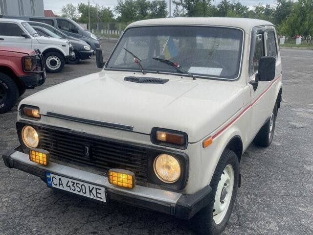 Білий ВАЗ 2121, об'ємом двигуна 1.6 л та пробігом 150 тис. км за 1550 $, фото 6 на Automoto.ua