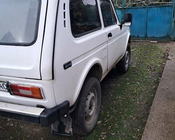 Білий ВАЗ 2121 Нива, об'ємом двигуна 1.6 л та пробігом 90 тис. км за 3500 $, фото 5 на Automoto.ua