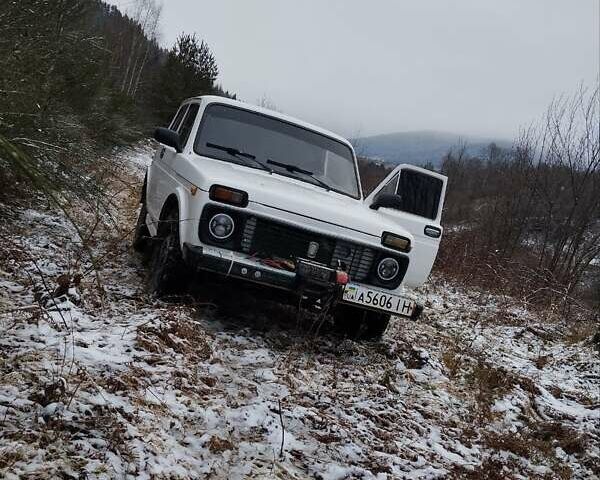Білий ВАЗ 2121 Нива, об'ємом двигуна 0 л та пробігом 73 тис. км за 2500 $, фото 9 на Automoto.ua