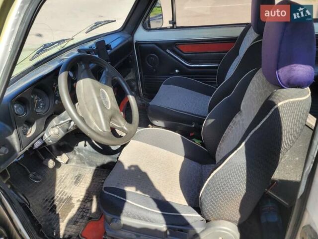 Белый ВАЗ 2121 Нива, объемом двигателя 1.57 л и пробегом 849 тыс. км за 1200 $, фото 5 на Automoto.ua