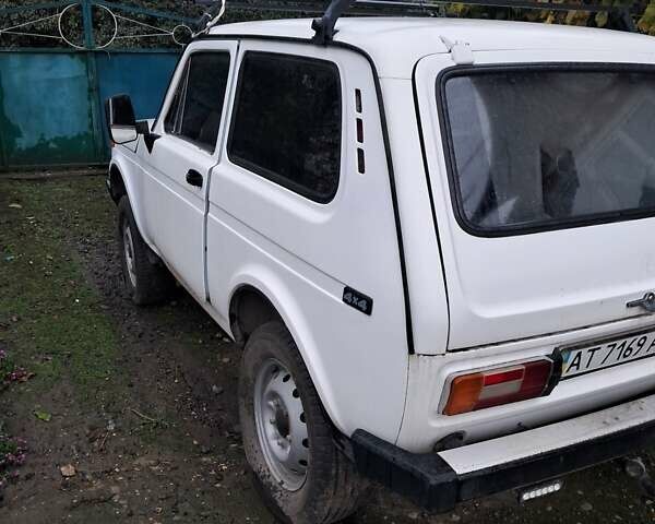 Білий ВАЗ 2121 Нива, об'ємом двигуна 1.6 л та пробігом 90 тис. км за 3500 $, фото 1 на Automoto.ua