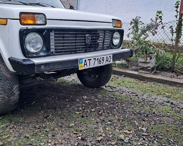 Білий ВАЗ 2121 Нива, об'ємом двигуна 1.6 л та пробігом 90 тис. км за 3500 $, фото 9 на Automoto.ua