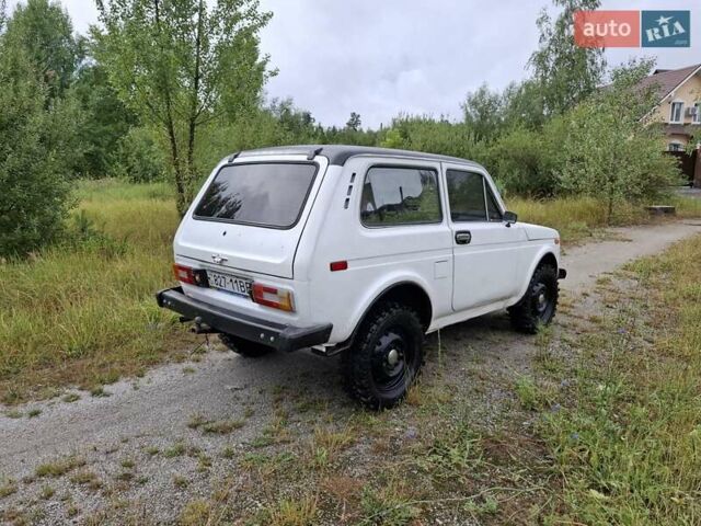 Белый ВАЗ 2121 Нива, объемом двигателя 0 л и пробегом 60 тыс. км за 2600 $, фото 2 на Automoto.ua