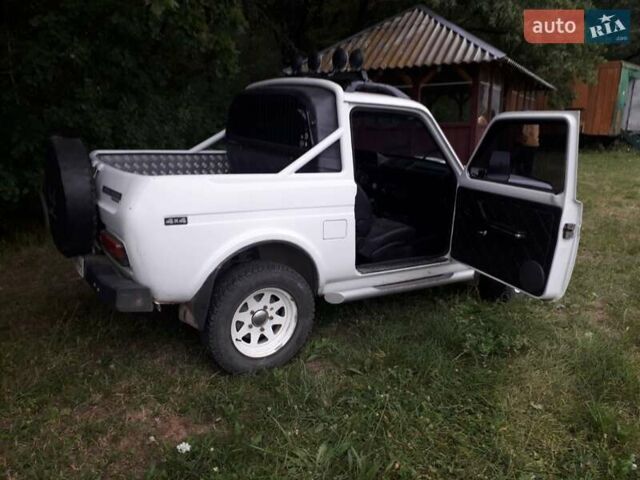 Білий ВАЗ 2121 Нива, об'ємом двигуна 1.6 л та пробігом 200 тис. км за 3050 $, фото 1 на Automoto.ua