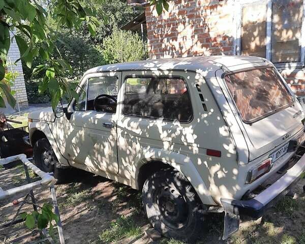 Білий ВАЗ 2121 Нива, об'ємом двигуна 1.6 л та пробігом 187 тис. км за 1350 $, фото 5 на Automoto.ua