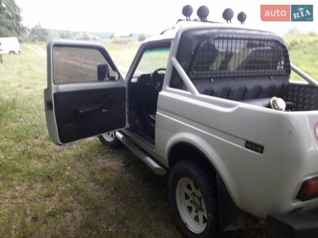 Білий ВАЗ 2121 Нива, об'ємом двигуна 1.6 л та пробігом 200 тис. км за 3050 $, фото 2 на Automoto.ua