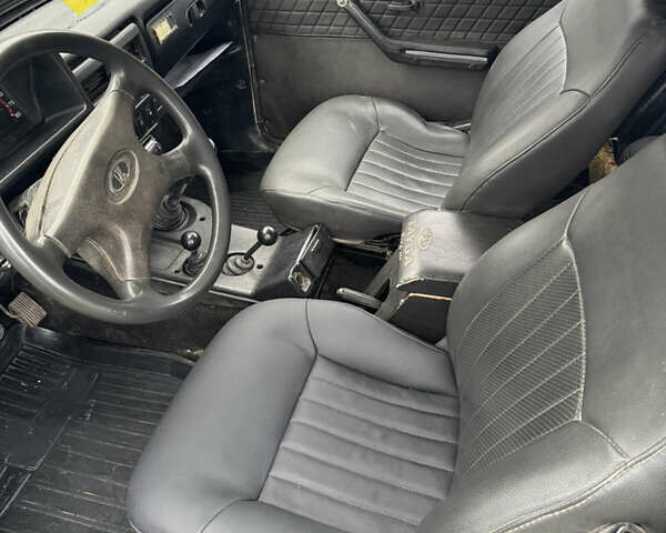 Белый ВАЗ 2121 Нива, объемом двигателя 1.57 л и пробегом 120 тыс. км за 3000 $, фото 4 на Automoto.ua