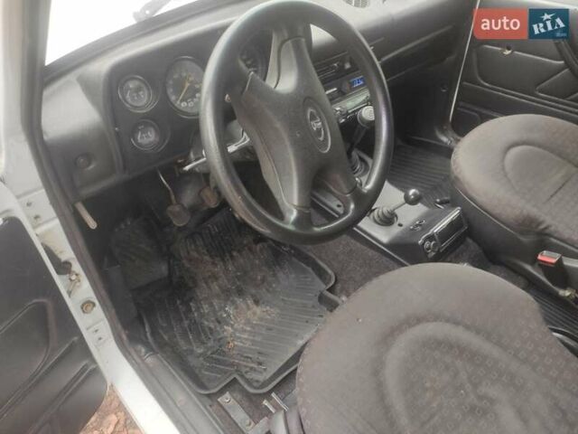 Белый ВАЗ 2121 Нива, объемом двигателя 1.57 л и пробегом 120 тыс. км за 2600 $, фото 5 на Automoto.ua