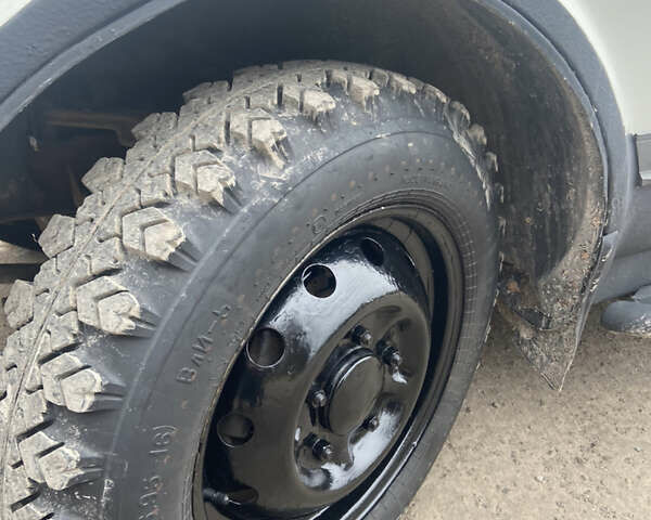 Білий ВАЗ 2121 Нива, об'ємом двигуна 1.6 л та пробігом 30 тис. км за 2600 $, фото 13 на Automoto.ua