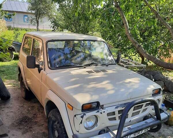 Білий ВАЗ 2121 Нива, об'ємом двигуна 1.6 л та пробігом 187 тис. км за 1350 $, фото 6 на Automoto.ua