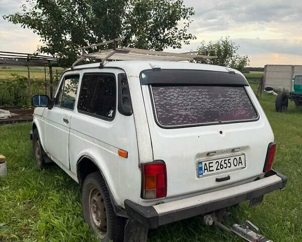 Білий ВАЗ 2121 Нива, об'ємом двигуна 1.57 л та пробігом 200 тис. км за 2100 $, фото 4 на Automoto.ua